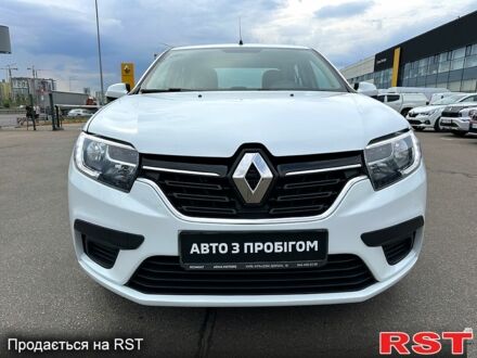 Рено Логан 2021 в Киеве на Automoto.ua Белый Рено Логан, объемом двигателя 0.9 л и пробегом 82 тыс. км за 9914 $, фото 1 на Automoto.ua
