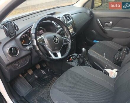 Белый Рено Логан, объемом двигателя 1.5 л и пробегом 112 тыс. км за 11300 $, фото 1 на Automoto.ua