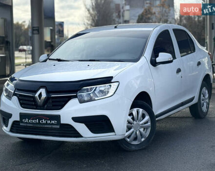 Белый Рено Логан, объемом двигателя 1.5 л и пробегом 143 тыс. км за 7999 $, фото 1 на Automoto.ua
