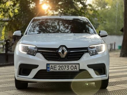 Білий Рено Логан, об'ємом двигуна 1 л та пробігом 133 тис. км за 7500 $, фото 1 на Automoto.ua