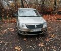 Бежевый Рено Логан, объемом двигателя 1.39 л и пробегом 102 тыс. км за 5800 $, фото 5 на Automoto.ua