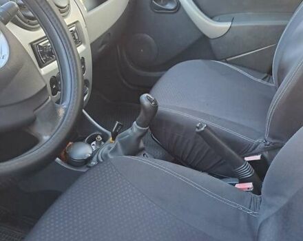 Бежевый Рено Логан, объемом двигателя 1.39 л и пробегом 113 тыс. км за 5400 $, фото 4 на Automoto.ua