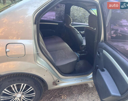 Бежевий Рено Логан, об'ємом двигуна 1.39 л та пробігом 277 тис. км за 3300 $, фото 6 на Automoto.ua