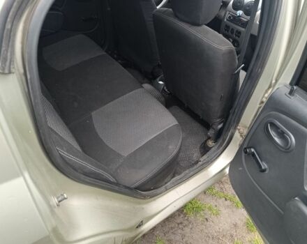 Бежевый Рено Логан, объемом двигателя 1.4 л и пробегом 180 тыс. км за 4600 $, фото 16 на Automoto.ua