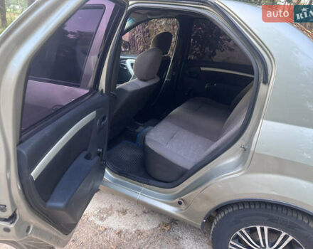 Бежевий Рено Логан, об'ємом двигуна 1.39 л та пробігом 277 тис. км за 3300 $, фото 7 на Automoto.ua