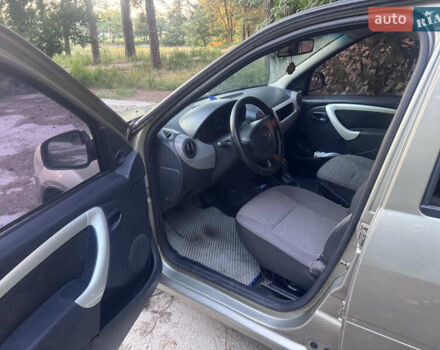 Бежевий Рено Логан, об'ємом двигуна 1.39 л та пробігом 277 тис. км за 3300 $, фото 19 на Automoto.ua