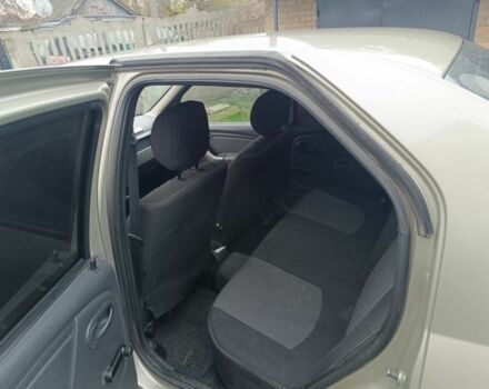 Бежевый Рено Логан, объемом двигателя 1.4 л и пробегом 180 тыс. км за 4600 $, фото 13 на Automoto.ua