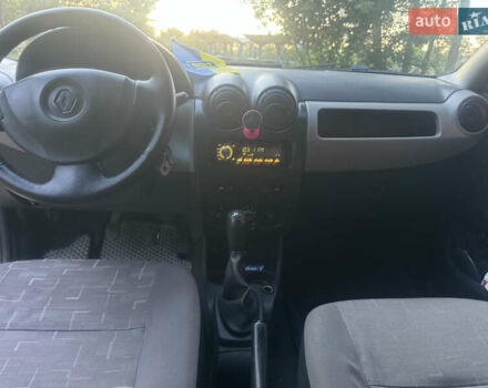 Бежевий Рено Логан, об'ємом двигуна 1.39 л та пробігом 277 тис. км за 3300 $, фото 11 на Automoto.ua