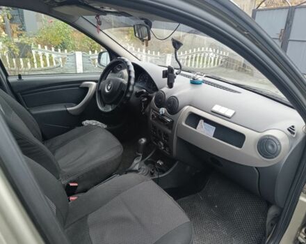 Бежевый Рено Логан, объемом двигателя 1.4 л и пробегом 180 тыс. км за 4600 $, фото 17 на Automoto.ua