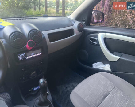 Бежевий Рено Логан, об'ємом двигуна 1.39 л та пробігом 277 тис. км за 3300 $, фото 15 на Automoto.ua