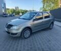 Бежевый Рено Логан, объемом двигателя 1.6 л и пробегом 143 тыс. км за 4588 $, фото 1 на Automoto.ua
