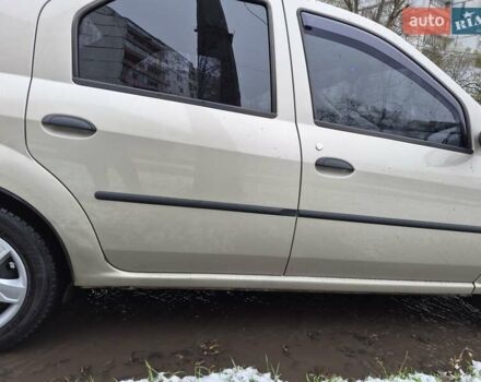 Бежевый Рено Логан, объемом двигателя 1.39 л и пробегом 85 тыс. км за 5250 $, фото 4 на Automoto.ua