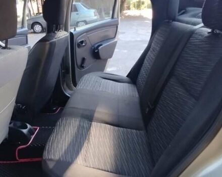 Бежевый Рено Логан, объемом двигателя 1.4 л и пробегом 241 тыс. км за 4600 $, фото 4 на Automoto.ua