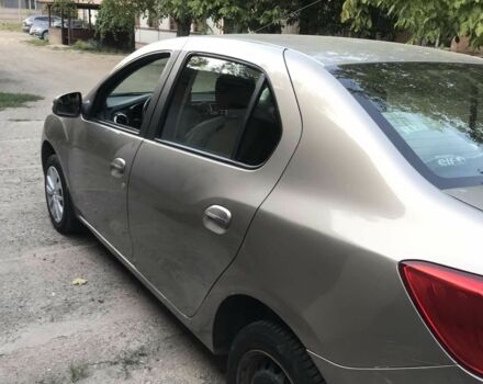 Бежевый Рено Логан, объемом двигателя 1.4 л и пробегом 127 тыс. км за 6300 $, фото 3 на Automoto.ua
