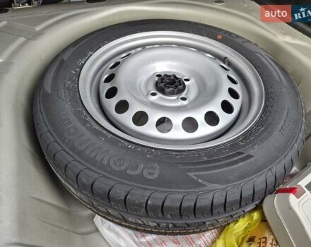 Бежевый Рено Логан, объемом двигателя 1.15 л и пробегом 27 тыс. км за 5600 $, фото 7 на Automoto.ua