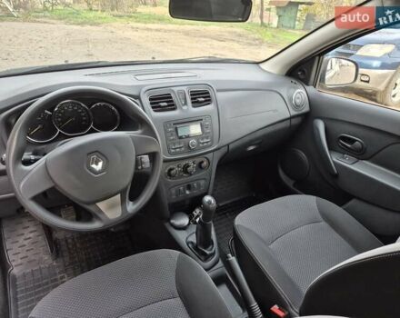 Бежевый Рено Логан, объемом двигателя 1.15 л и пробегом 27 тыс. км за 5600 $, фото 9 на Automoto.ua