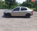 Бежевый Рено Логан, объемом двигателя 1 л и пробегом 215 тыс. км за 2901 $, фото 1 на Automoto.ua
