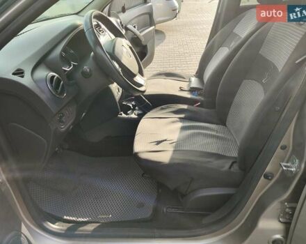 Бежевый Рено Логан, объемом двигателя 1.15 л и пробегом 169 тыс. км за 6300 $, фото 24 на Automoto.ua
