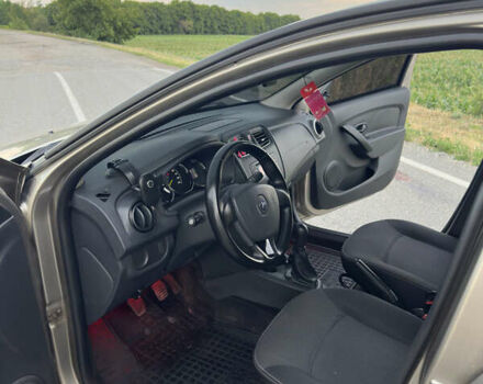 Бежевый Рено Логан, объемом двигателя 1.46 л и пробегом 177 тыс. км за 7000 $, фото 9 на Automoto.ua