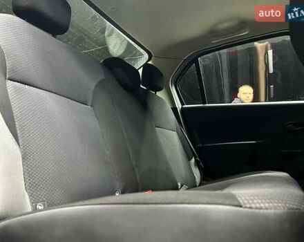 Бежевий Рено Логан, об'ємом двигуна 1.5 л та пробігом 37 тис. км за 8200 $, фото 15 на Automoto.ua