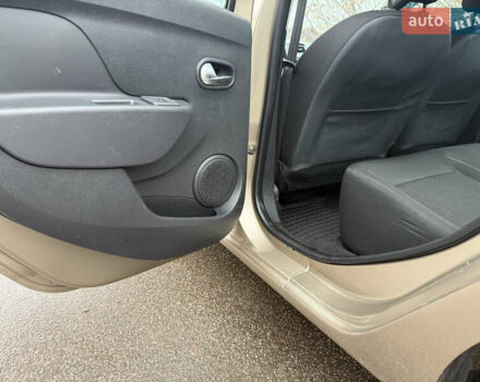 Бежевый Рено Логан, объемом двигателя 1.46 л и пробегом 169 тыс. км за 7700 $, фото 18 на Automoto.ua