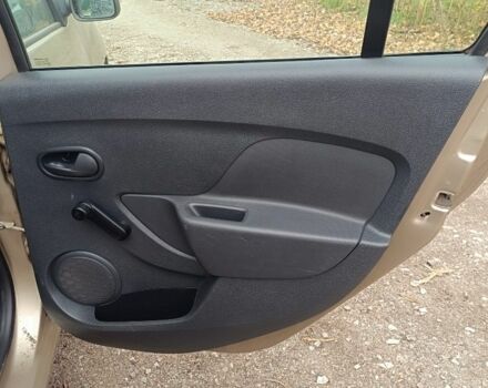 Бежевий Рено Логан, об'ємом двигуна 1.5 л та пробігом 72 тис. км за 12000 $, фото 12 на Automoto.ua