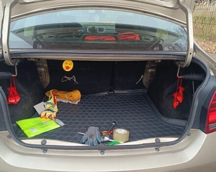 Бежевий Рено Логан, об'ємом двигуна 1.5 л та пробігом 72 тис. км за 12000 $, фото 4 на Automoto.ua