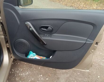 Бежевий Рено Логан, об'ємом двигуна 1.5 л та пробігом 72 тис. км за 12000 $, фото 11 на Automoto.ua