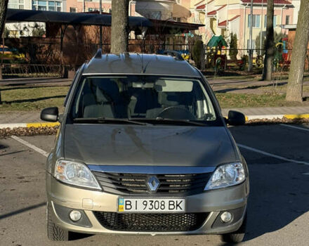 Бежевый Рено Логан, объемом двигателя 1.6 л и пробегом 186 тыс. км за 5200 $, фото 2 на Automoto.ua