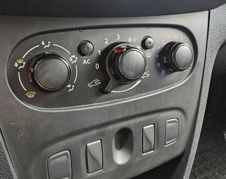 Бежевый Рено Логан, объемом двигателя 1.46 л и пробегом 178 тыс. км за 3700 $, фото 17 на Automoto.ua