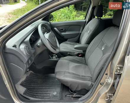 Бежевый Рено Логан, объемом двигателя 1.15 л и пробегом 140 тыс. км за 6500 $, фото 31 на Automoto.ua