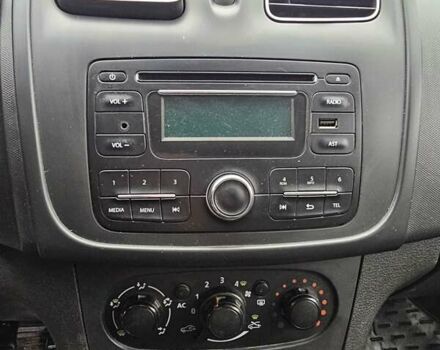 Бежевый Рено Логан, объемом двигателя 1.46 л и пробегом 178 тыс. км за 3700 $, фото 16 на Automoto.ua