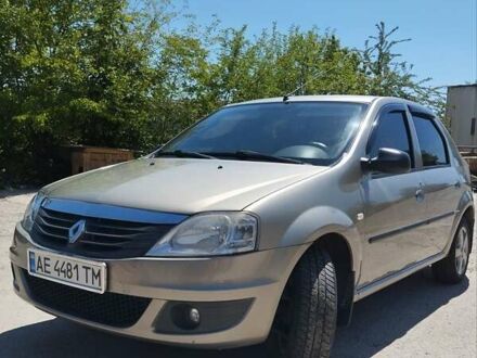 Рено Логан 2009 у Дніпро (Дніпропетровську) на Automoto.ua Бежевий Рено Логан, об'ємом двигуна 1.6 л та пробігом 198 тис. км за 5000 $, фото 1 на Automoto.ua