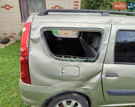 Бежевий Рено Логан, об'ємом двигуна 1.6 л та пробігом 250 тис. км за 2800 $, фото 1 на Automoto.ua