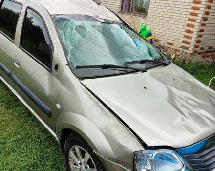 Бежевий Рено Логан, об'ємом двигуна 1.6 л та пробігом 250 тис. км за 2800 $, фото 1 на Automoto.ua