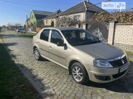 Рено Логан 2012 в Сваляве на Automoto.ua Бежевый Рено Логан, объемом двигателя 1.39 л и пробегом 237 тыс. км за 3500 $, фото 1 на Automoto.ua
