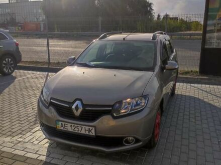 Рено Логан 2013 в Павлограде на Automoto.ua Бежевый Рено Логан, объемом двигателя 1.46 л и пробегом 100 тыс. км за 8300 $, фото 1 на Automoto.ua