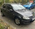 Черный Рено Логан, объемом двигателя 1.4 л и пробегом 145 тыс. км за 5600 $, фото 2 на Automoto.ua
