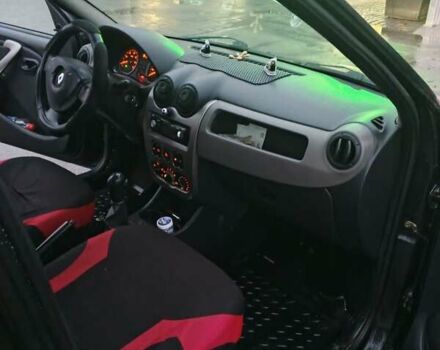 Чорний Рено Логан, об'ємом двигуна 1.39 л та пробігом 210 тис. км за 2900 $, фото 9 на Automoto.ua