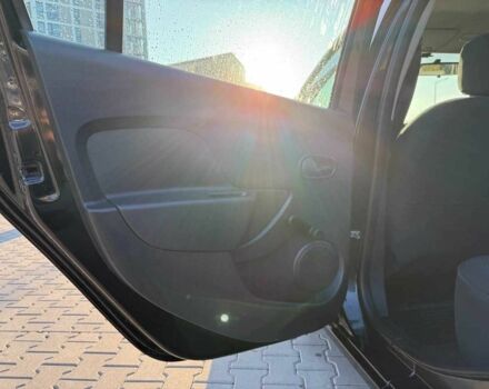 Черный Рено Логан, объемом двигателя 1.5 л и пробегом 213 тыс. км за 6300 $, фото 4 на Automoto.ua