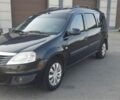 Черный Рено Логан, объемом двигателя 1.6 л и пробегом 330 тыс. км за 4800 $, фото 2 на Automoto.ua