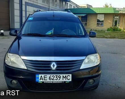 Черный Рено Логан, объемом двигателя 1.6 л и пробегом 330 тыс. км за 4800 $, фото 1 на Automoto.ua