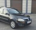 Черный Рено Логан, объемом двигателя 1.6 л и пробегом 330 тыс. км за 4800 $, фото 1 на Automoto.ua