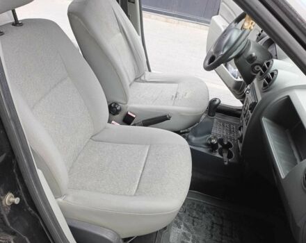 Чорний Рено Логан, об'ємом двигуна 1.6 л та пробігом 186 тис. км за 5300 $, фото 8 на Automoto.ua