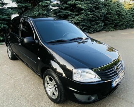 Черный Рено Логан, объемом двигателя 1.6 л и пробегом 70 тыс. км за 5399 $, фото 1 на Automoto.ua