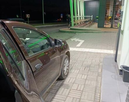 Коричневый Рено Логан, объемом двигателя 1.46 л и пробегом 68 тыс. км за 8350 $, фото 2 на Automoto.ua