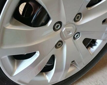 Коричневий Рено Логан, об'ємом двигуна 0.9 л та пробігом 81 тис. км за 10000 $, фото 40 на Automoto.ua