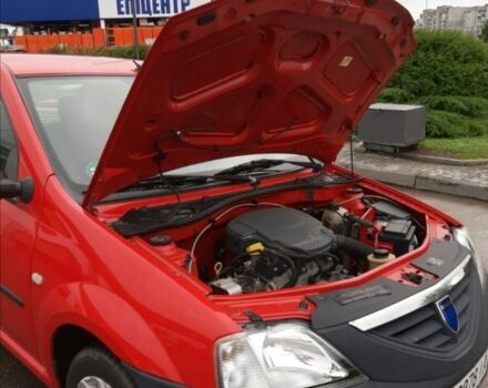 Червоний Рено Логан, об'ємом двигуна 1.4 л та пробігом 140 тис. км за 3500 $, фото 2 на Automoto.ua