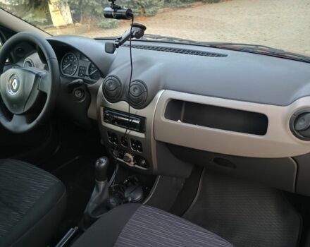 Красный Рено Логан, объемом двигателя 0 л и пробегом 131 тыс. км за 6500 $, фото 7 на Automoto.ua