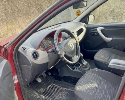 Красный Рено Логан, объемом двигателя 1.4 л и пробегом 179 тыс. км за 1850 $, фото 8 на Automoto.ua